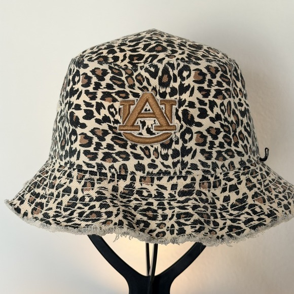 ‘47 Brand Accessories - AUBURN TIGERS 47 WOMENS BUCKET HAT NWOT LEOPARD PRINT CAP‎ ANIMAL $42 NCAA